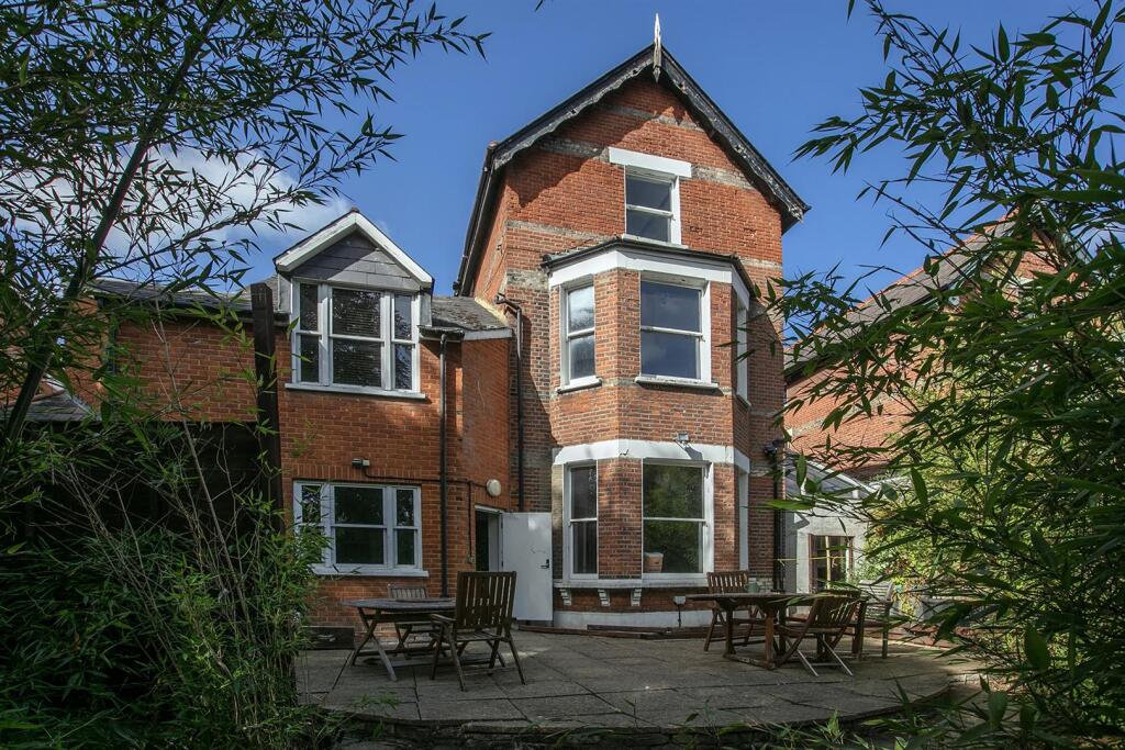 House in London - View 3