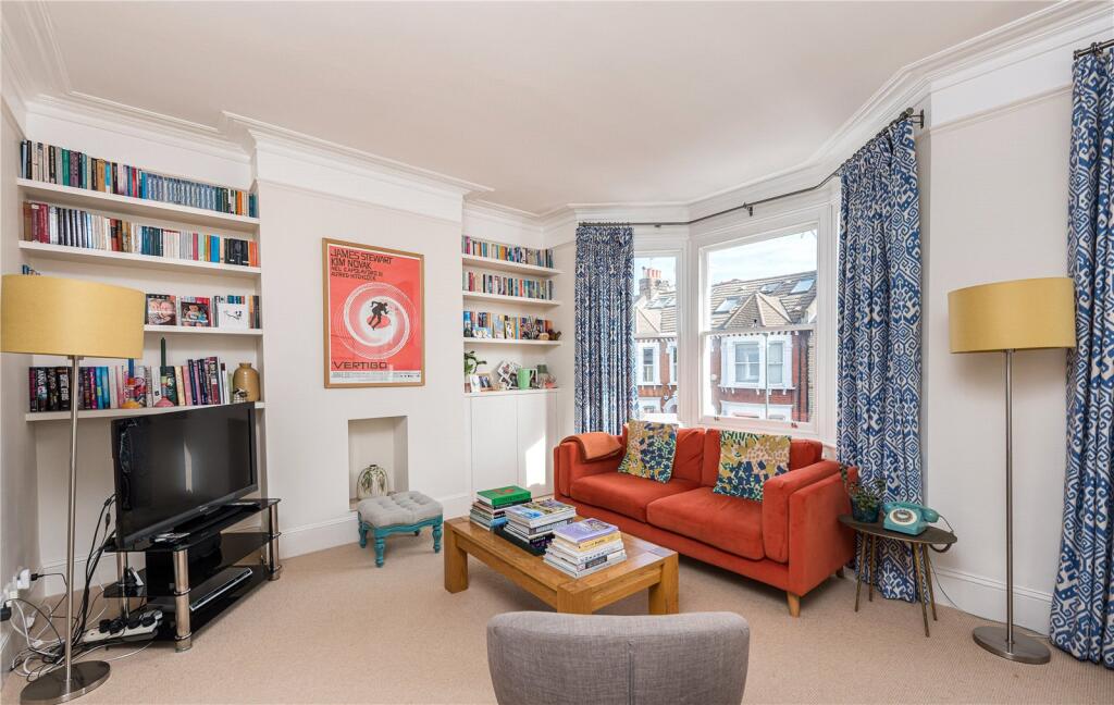 Apartment in London - More
