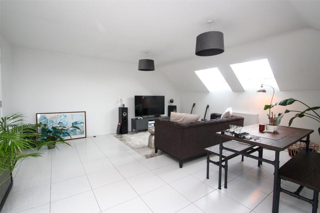 Main image of property: Gauntlet Drive, Netley Abbey, Southampton, Hampshire, SO31