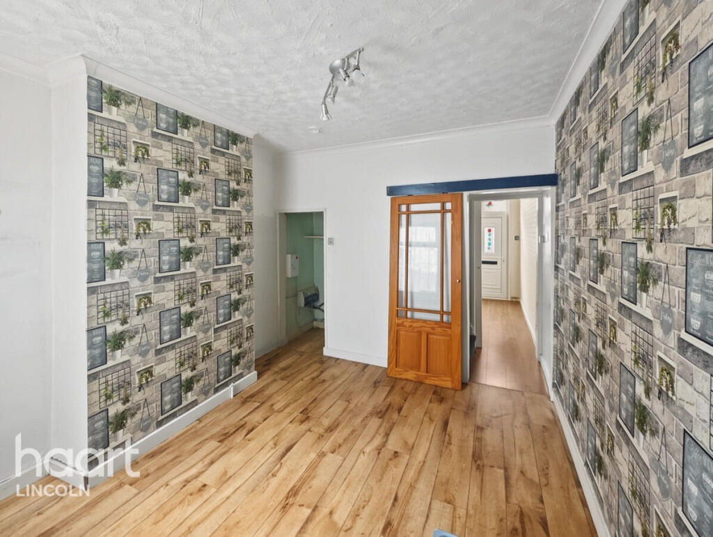 House in Lincoln, New Boultham - View 4