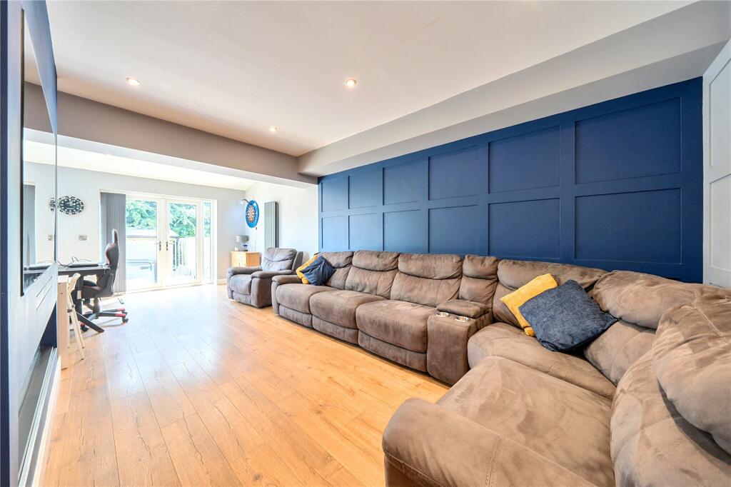House in Kirklees, Leymoor - View 3