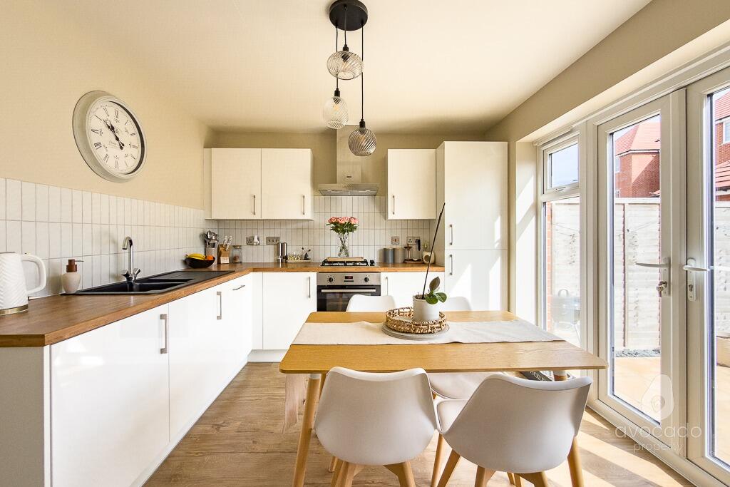 House in Binfield, Bracknell Forest - View 3