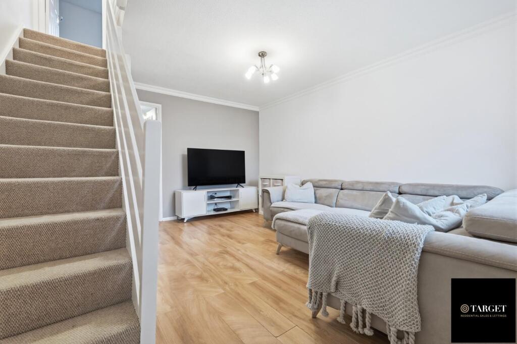 Leaforis Road, Cheshunt EN7 6NE photo 2