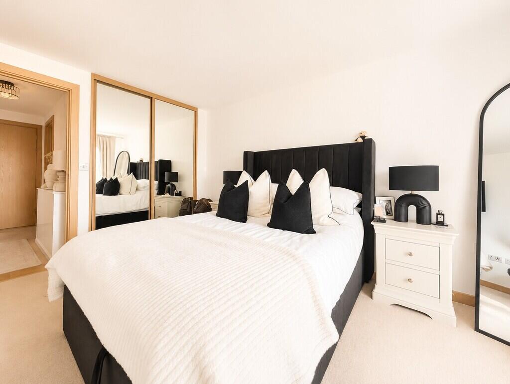 Apartment in Stevenage - View 5