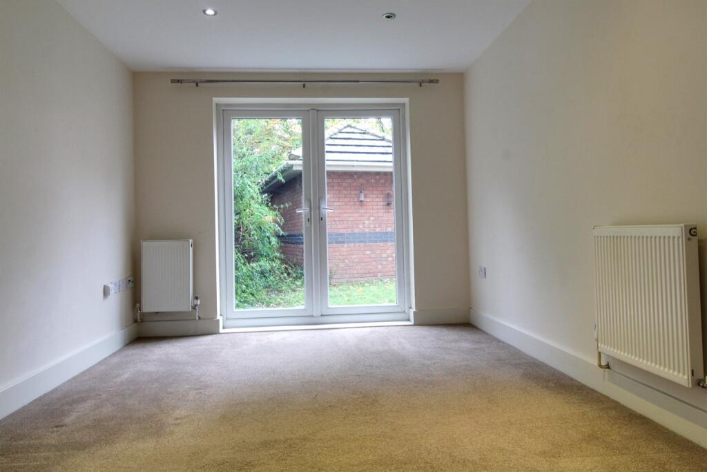 Apartment in St Albans - More