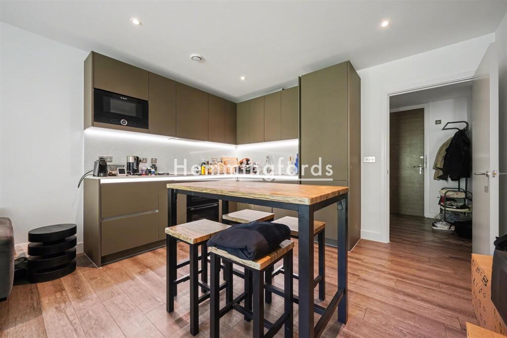 Apartment in London - View 4