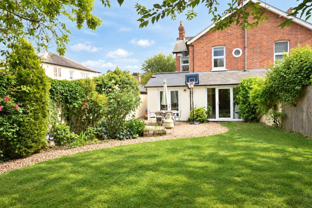 House in Bagshot, Bagshot Green, Windlesham - View 4