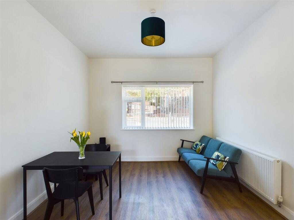 House in Nottingham, Nottinghamshire - View 4