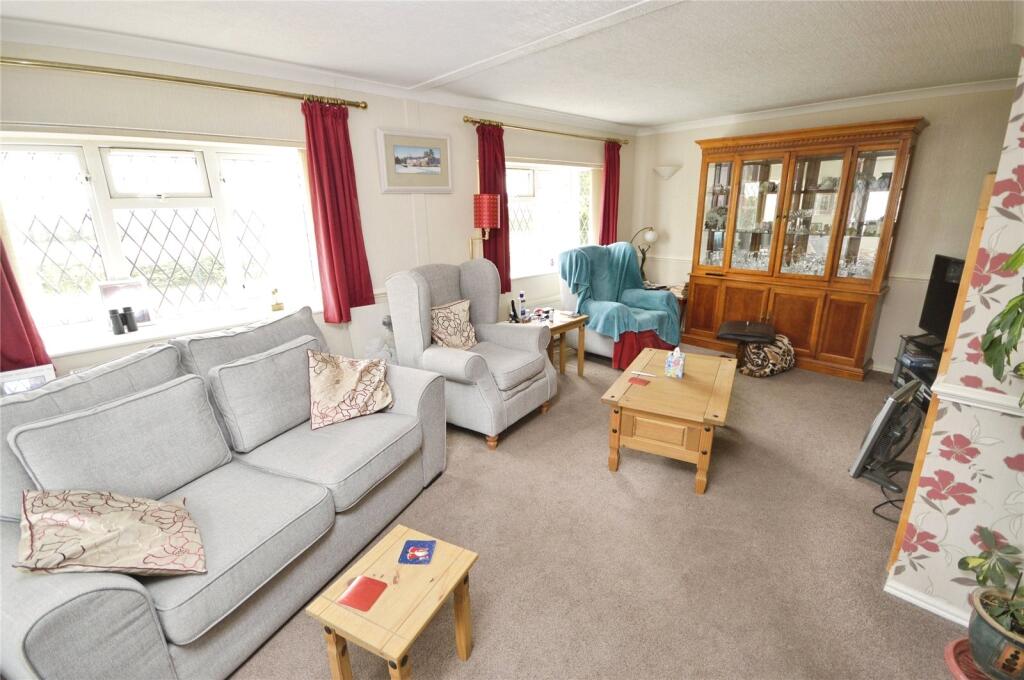 Park End View, Kingsmead Park, Allhallows, Rochester, ME3 photo 3