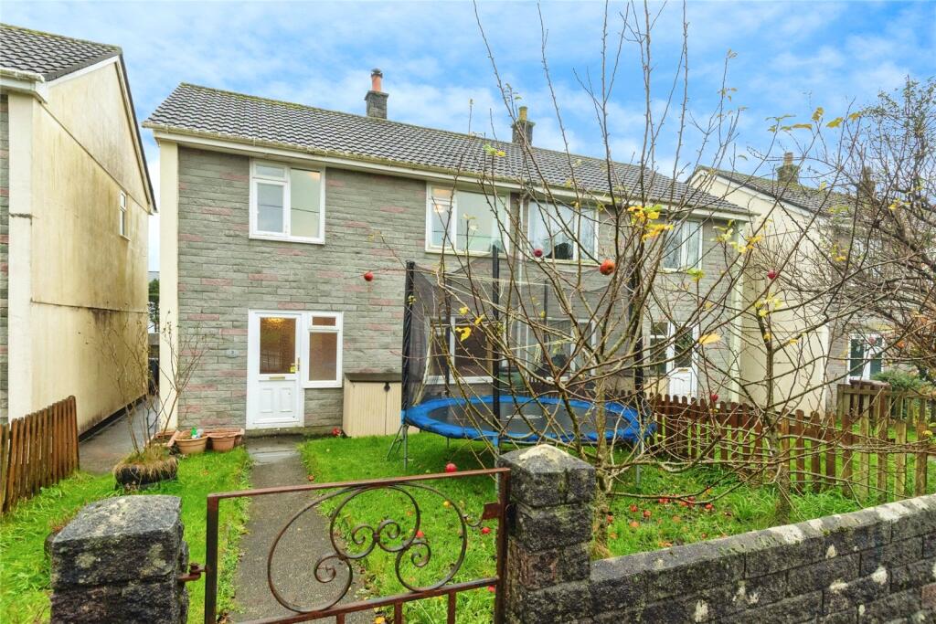 3-bed semi-detached on Twelvewoods Close, Dobwalls, Liskeard, Cornwall, PL14, £200,000