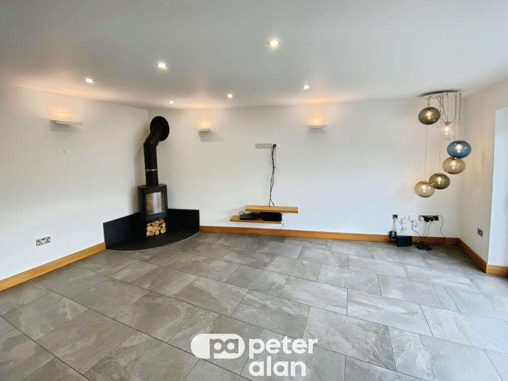 Main image of property: Heol Penrhiw, Aberpennar