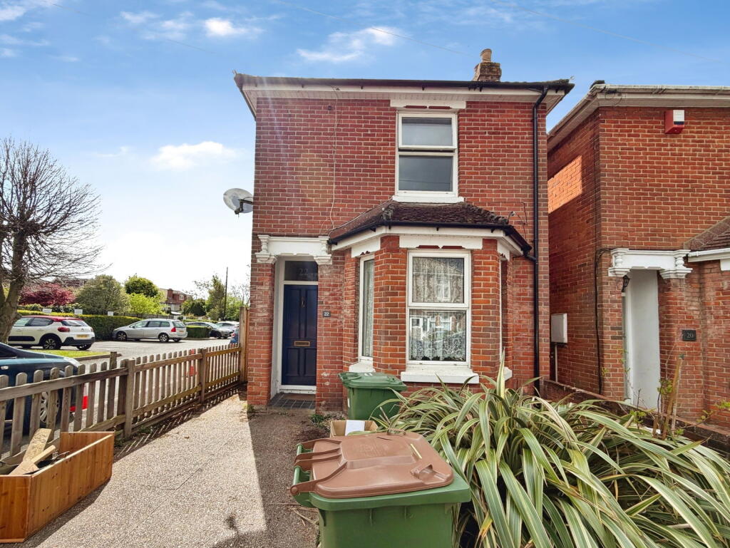 Main image of property: River View Road, Southampton, SO18 1NW