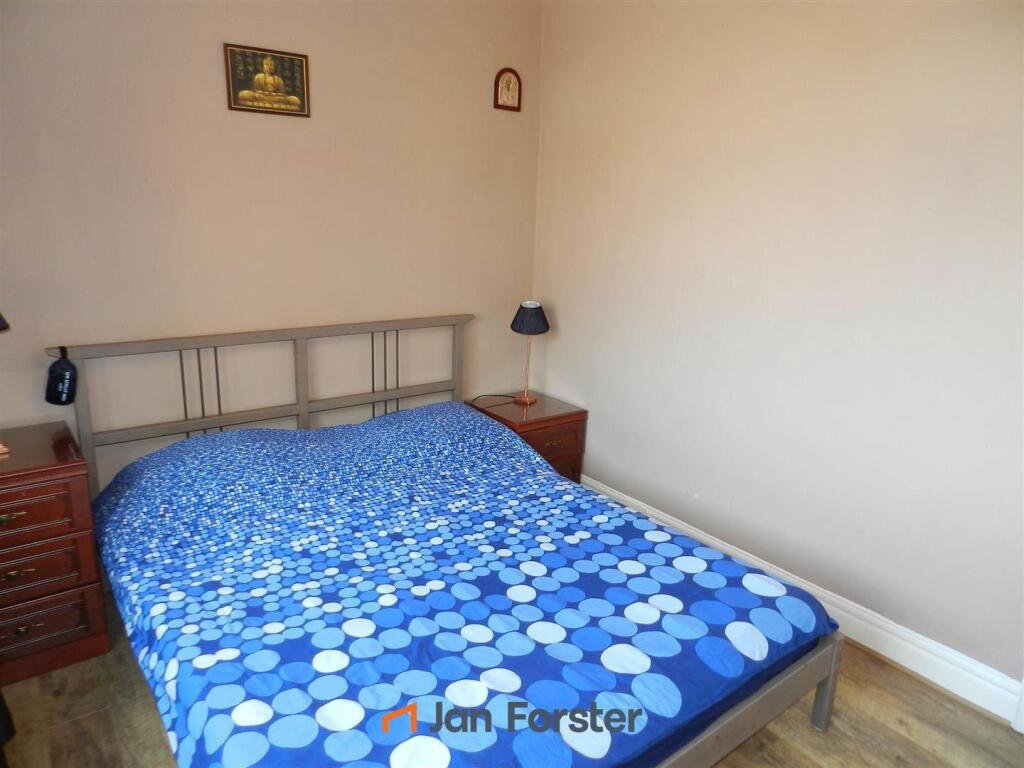 Balkwell Avenue, North Shields - More