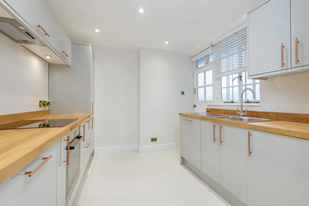 3 bedroom flat for rent