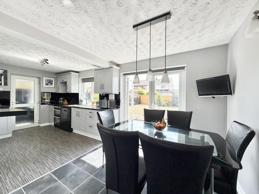 House in Taunton - View 5