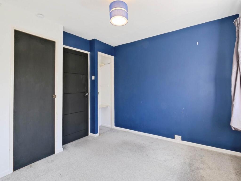 House in Portsmouth - More