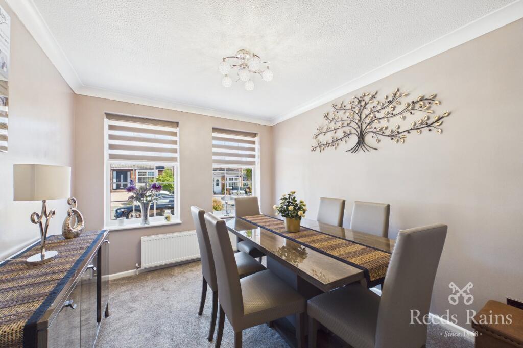 House in Leeds, Blackgates, West Ardsley - View 4
