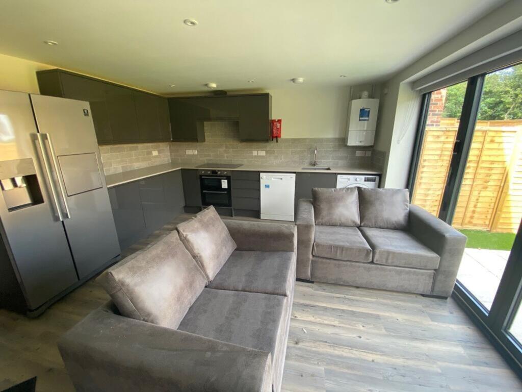 House in Bristol, Highbrook Park, Winterbourne - View 5