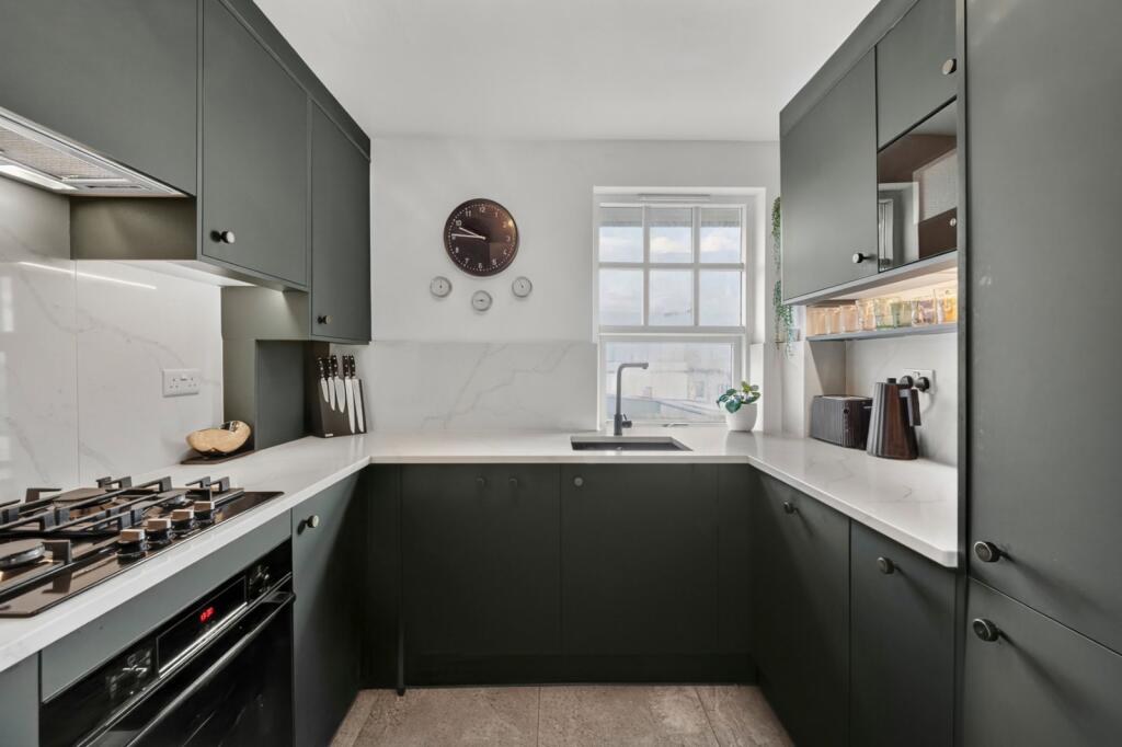 Apartment in London - View 2