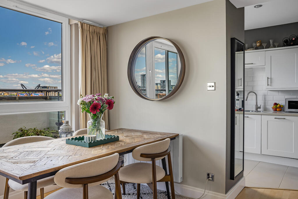Apartment in London - More