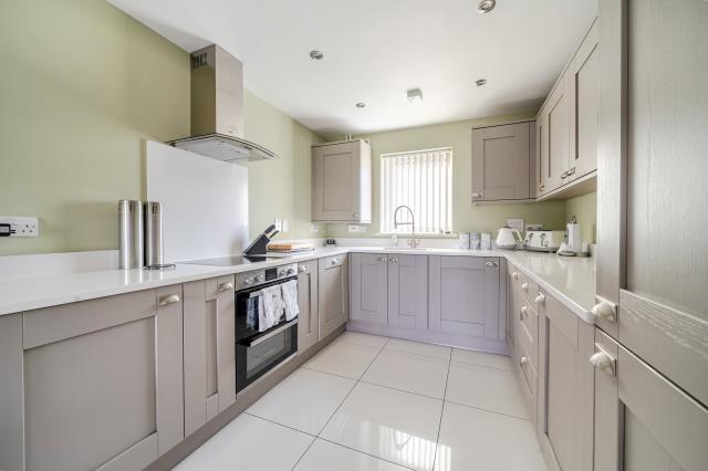 House in Thatcham, West Berkshire - View 3