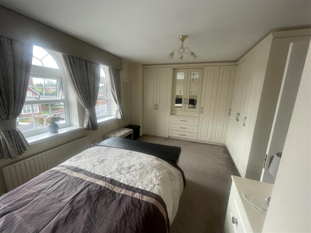 House in Walsall - More