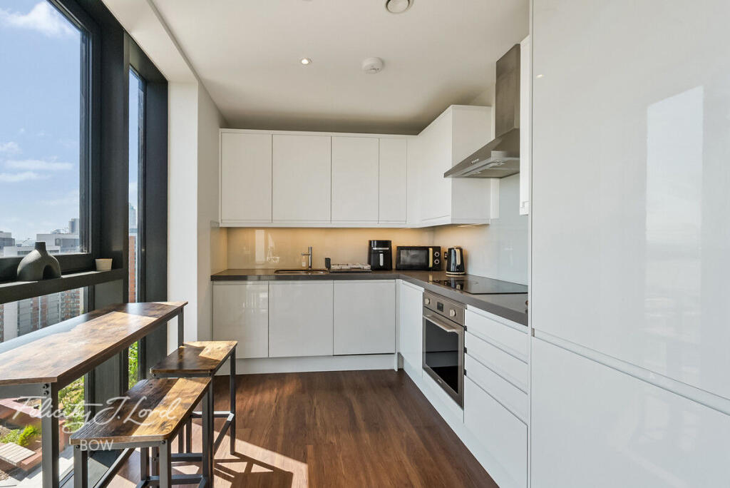 Main image of property: Mercury Walk, London