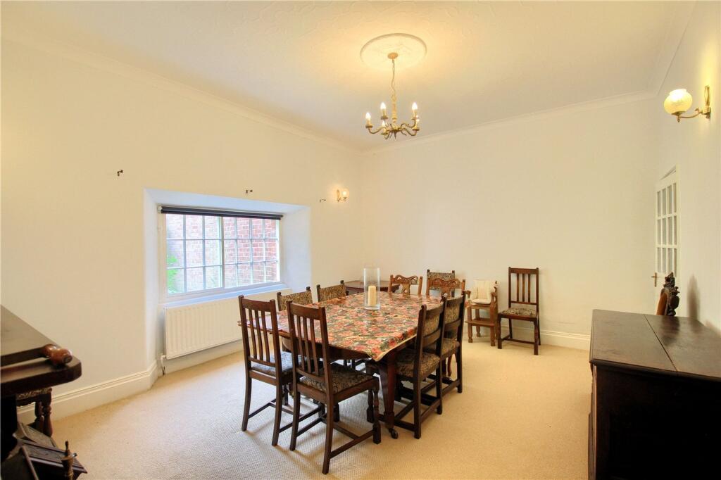House in Stockton-on-Tees - More