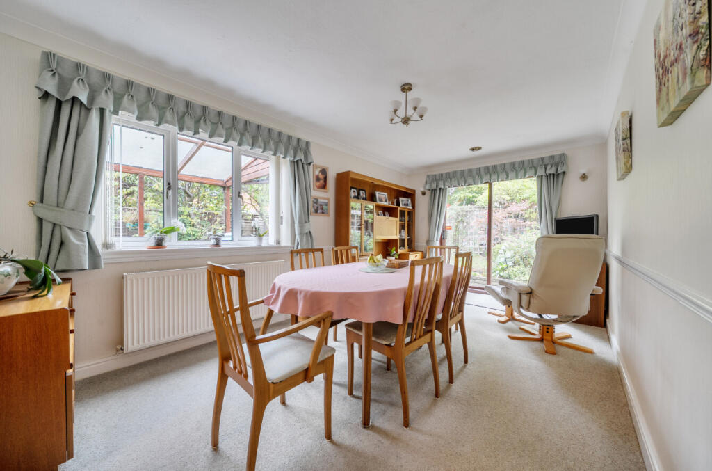 Turnpike Close, Worcester, Worcestershire - View 3