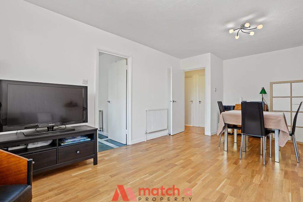 Apartment in London - View 5