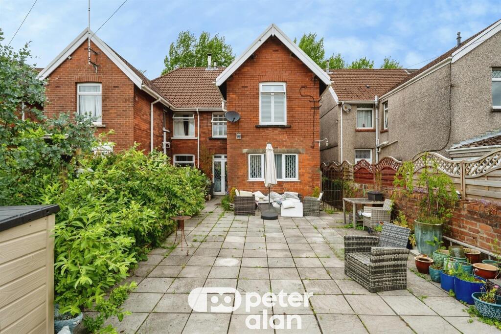 Main image of property: Chain Walk, Glynneath, NEATH