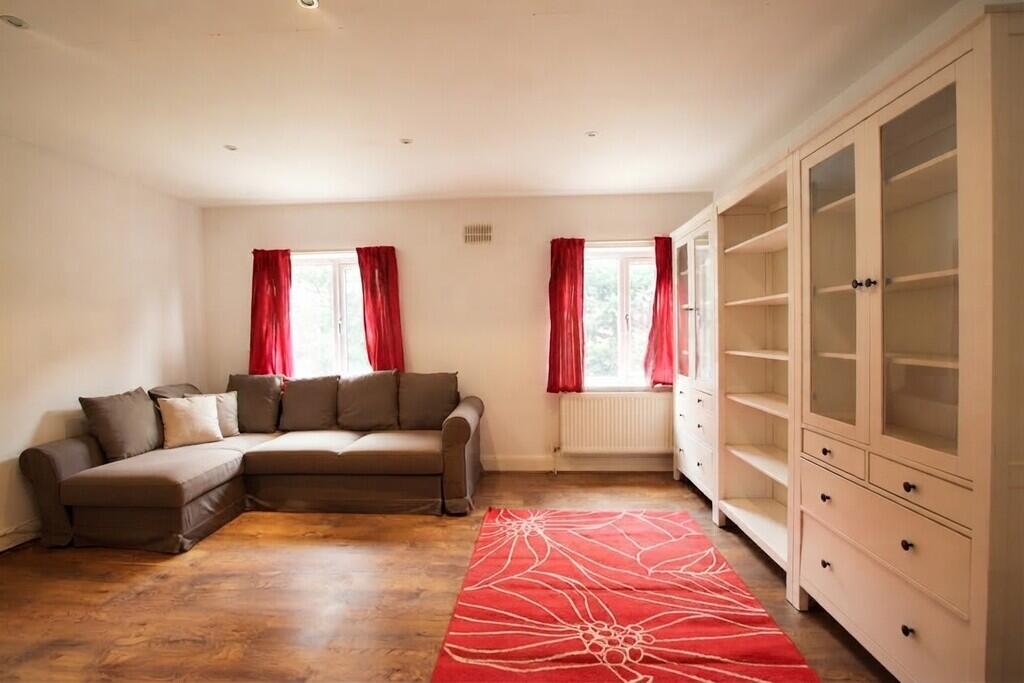 Apartment in London - View 4