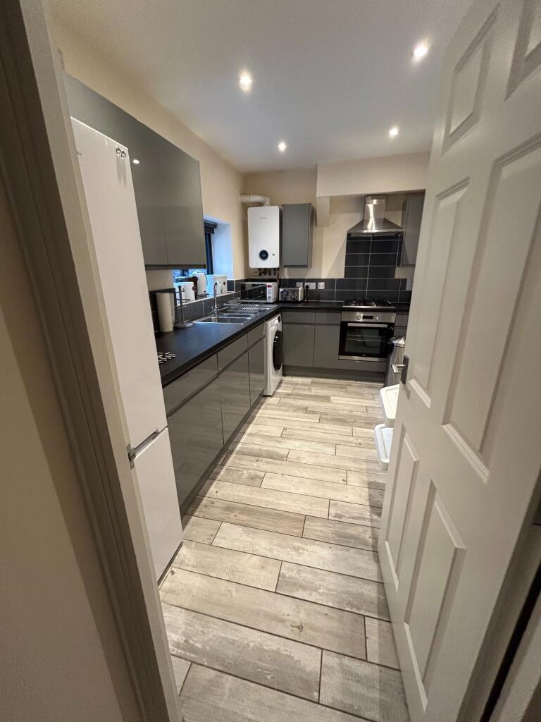 4 bedroom terraced house for rent