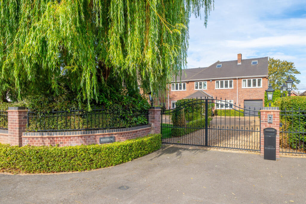 4-bed detached on Weston Road, Weston-on-trent Derbyshire DE72 2BH, £850,000