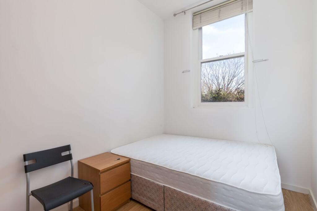 Apartment in London - View 5
