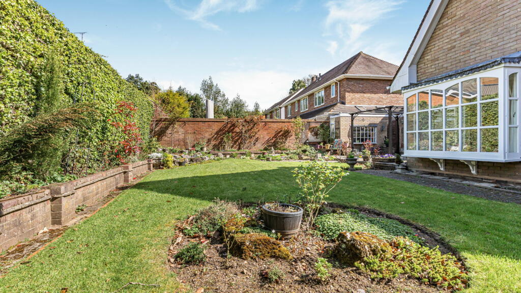 Additional image 25 of El Castano, Hampton Lane