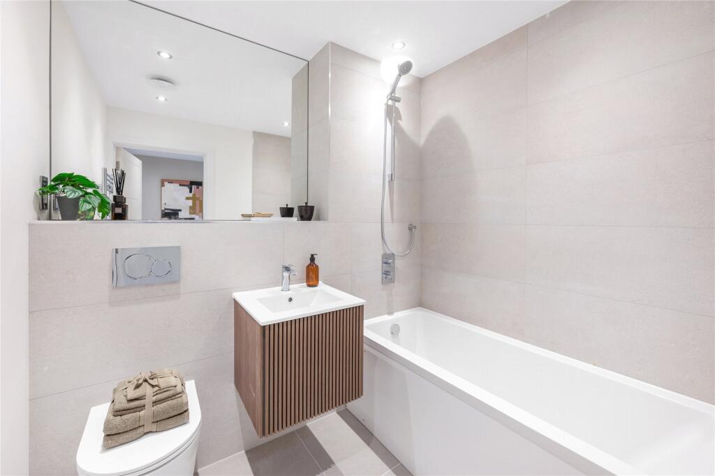 Apartment in London - More