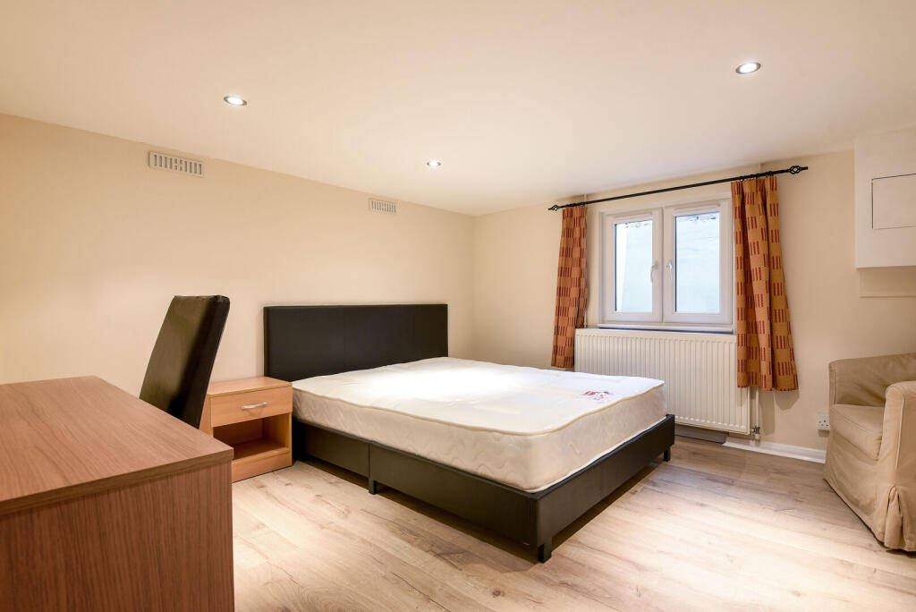 Queens Road, Guildford, GU1 - View 5