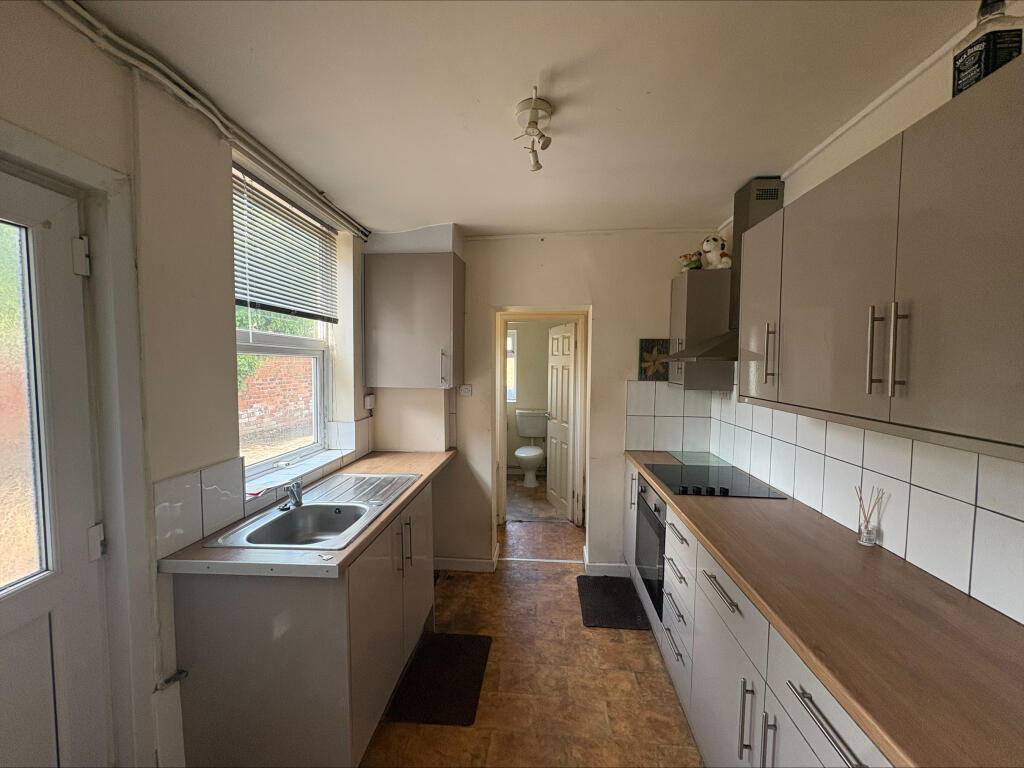 4A & 4B Berkeley Avenue, Long Eaton, Nottingham, Derbyshire NG10 3JY photo 4
