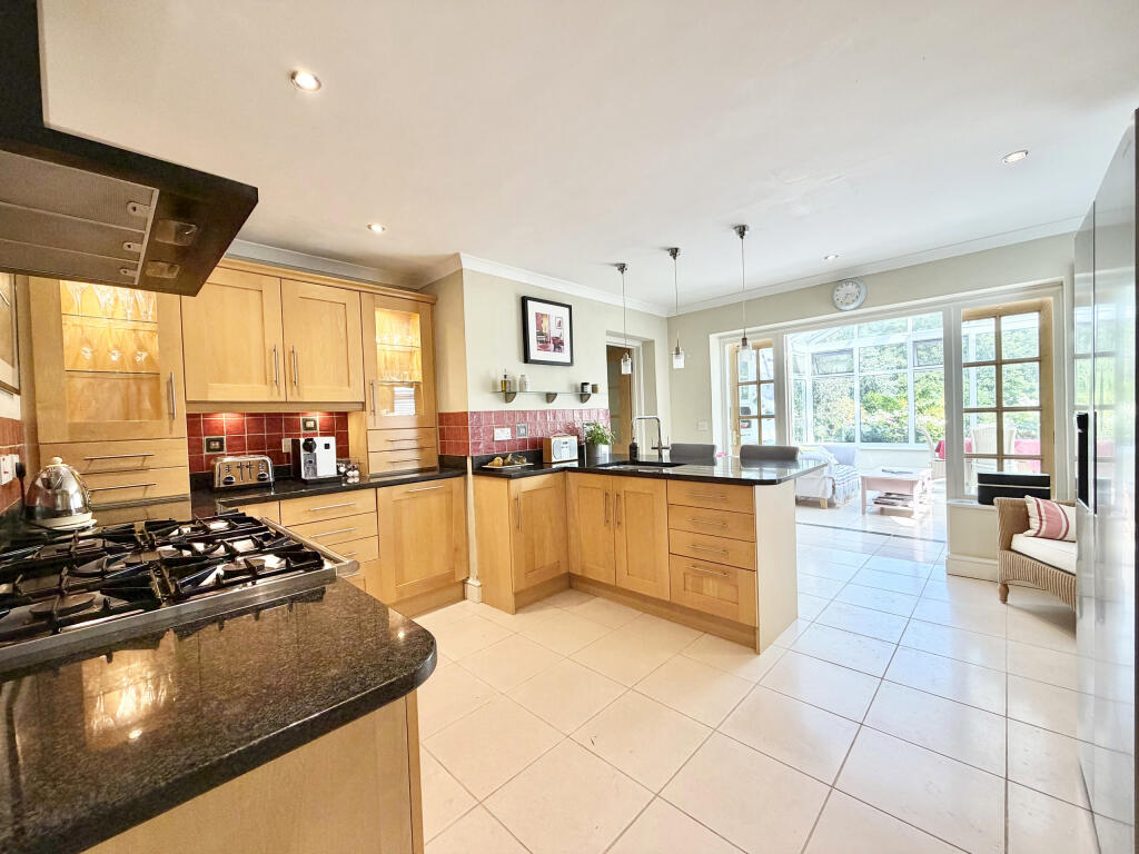 House in Taunton - View 3