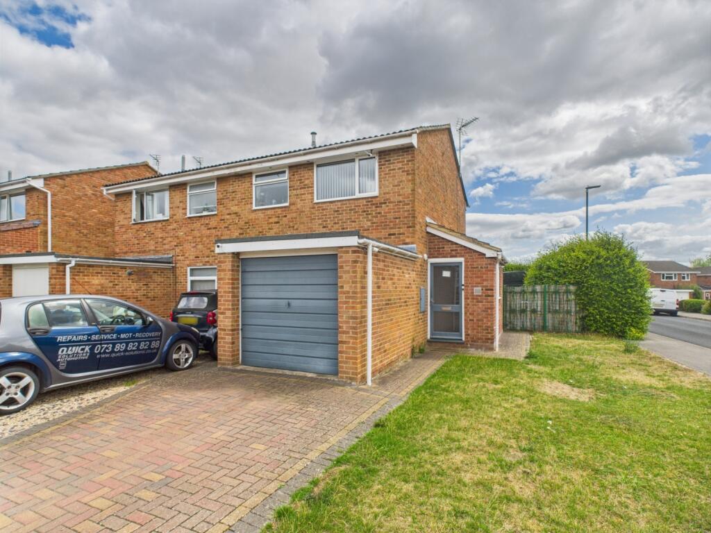 Main image of property: Battle Road, Tewkesbury