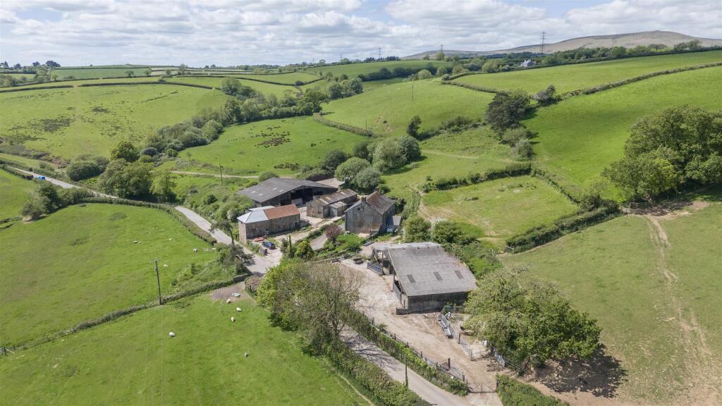 Main image of property: Avonwick, South Brent