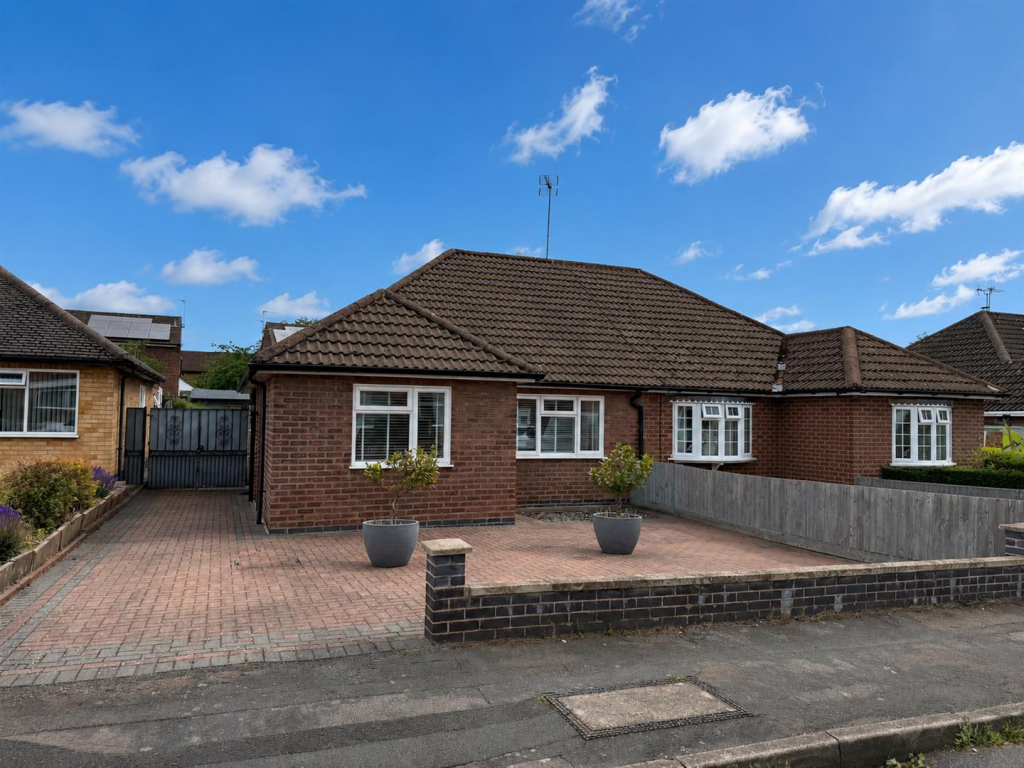 2-bed semi-detached on Mapleton Road, Wigston, £260,000