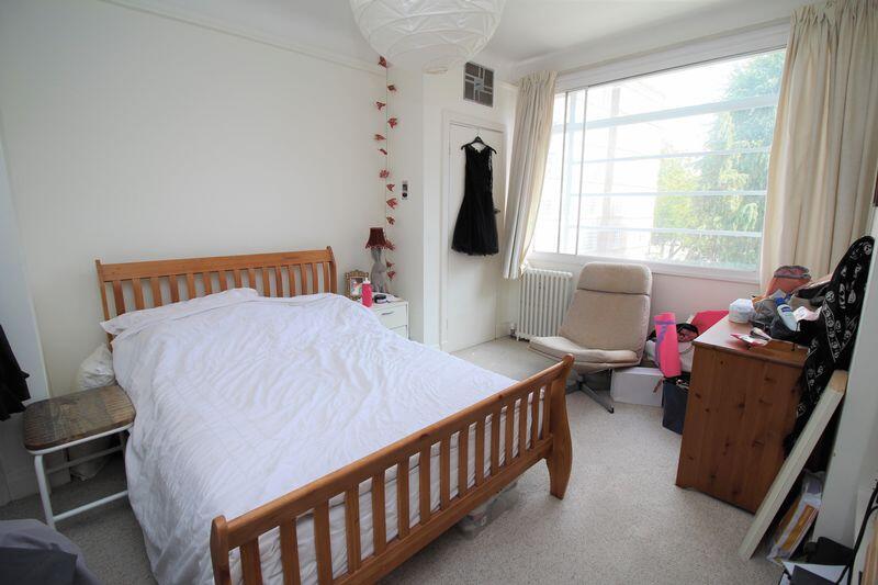 Apartment in London - View 2