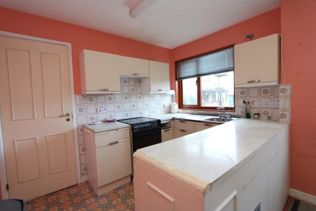 Walshe Avenue, Chipping Sodbury, BS37 - More