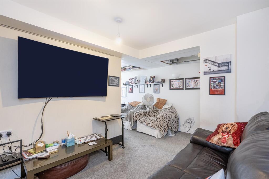 Additional image 15 of High Street, Sandridge, St Albans