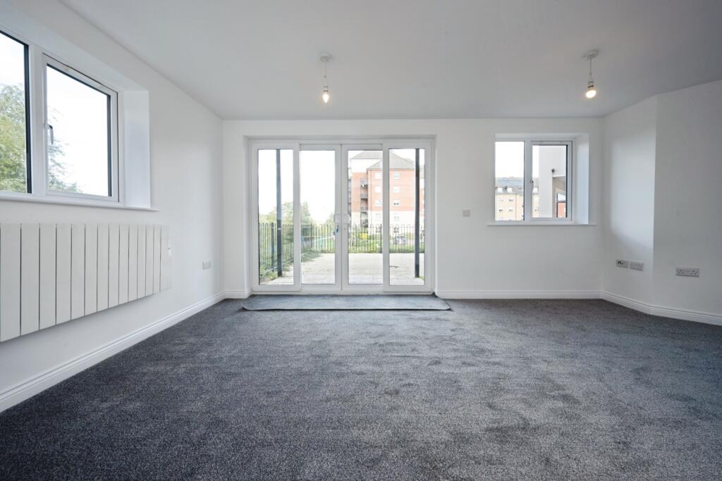 Apartment in Milton Keynes, Bedford - View 5