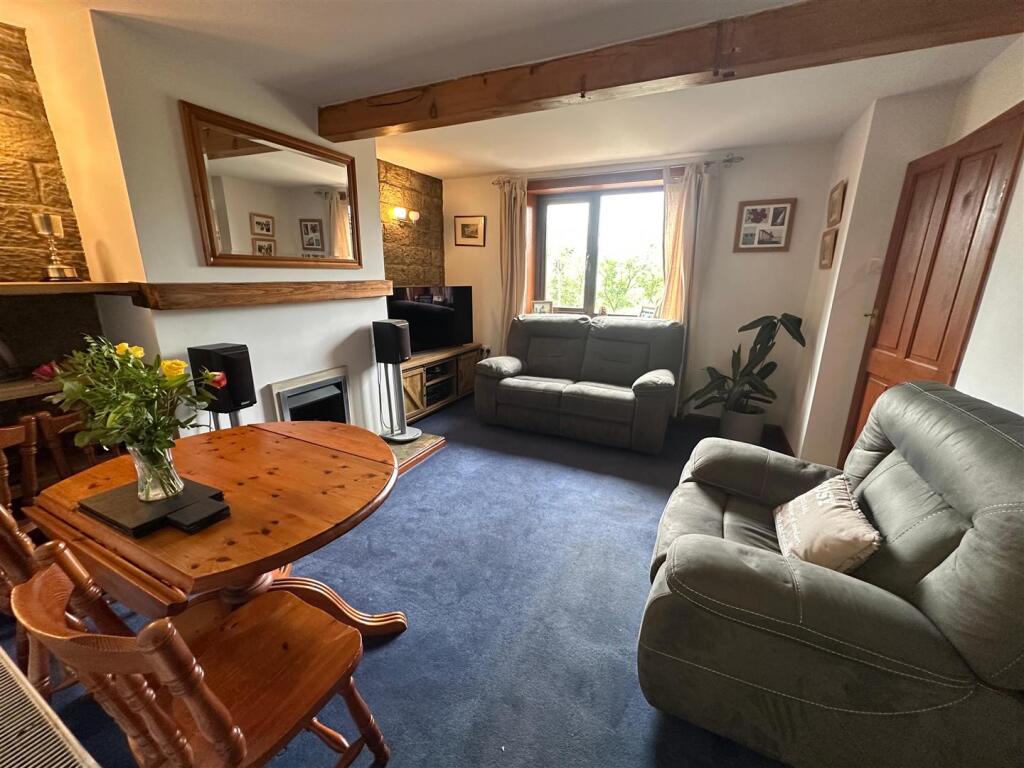 House in Huddersfield, Lepton, Kirkburton - View 4