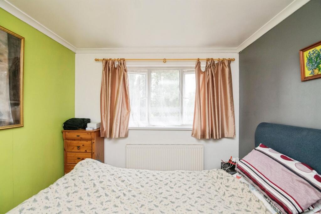 House in Birmingham, West Midlands - More
