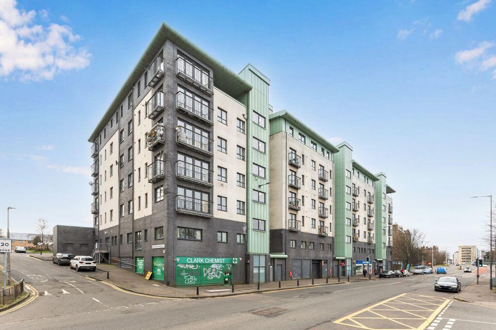 Main image of property: 2/2 Lindsay Road, Edinburgh, EH6 4EP